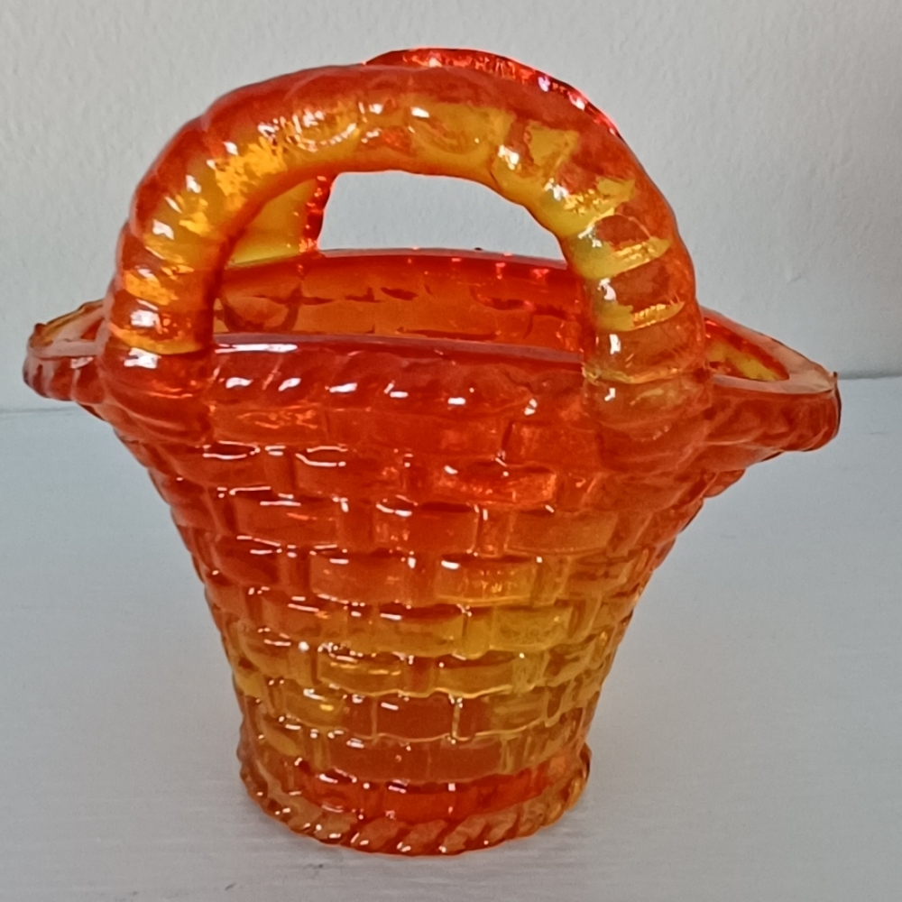 EUC Vintage L. E. Smith Amberina Glass Basket
